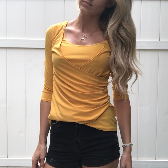 Yellow Three-Quarter Sleeve Blouse - Picture 3 of 6